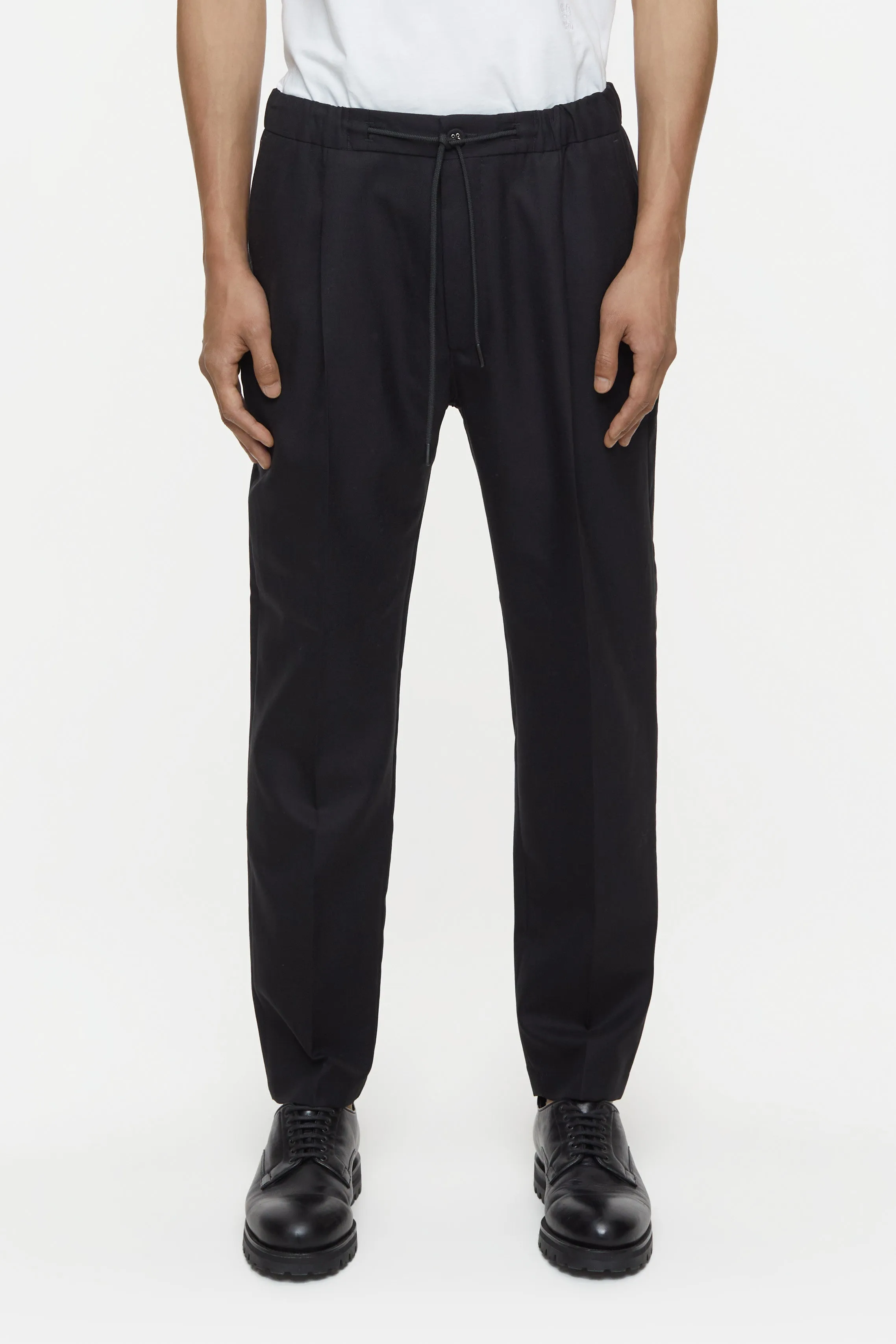 Closed Black Vigo Tropical Wool Tapered Pant