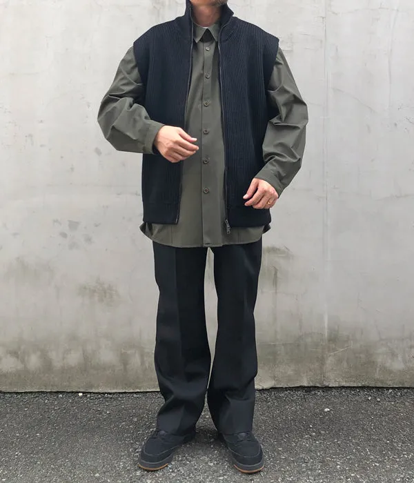 INTERIM/PURE BLACK WOOL 2-TUCK STRAIGHT SLACKS (BLACK)