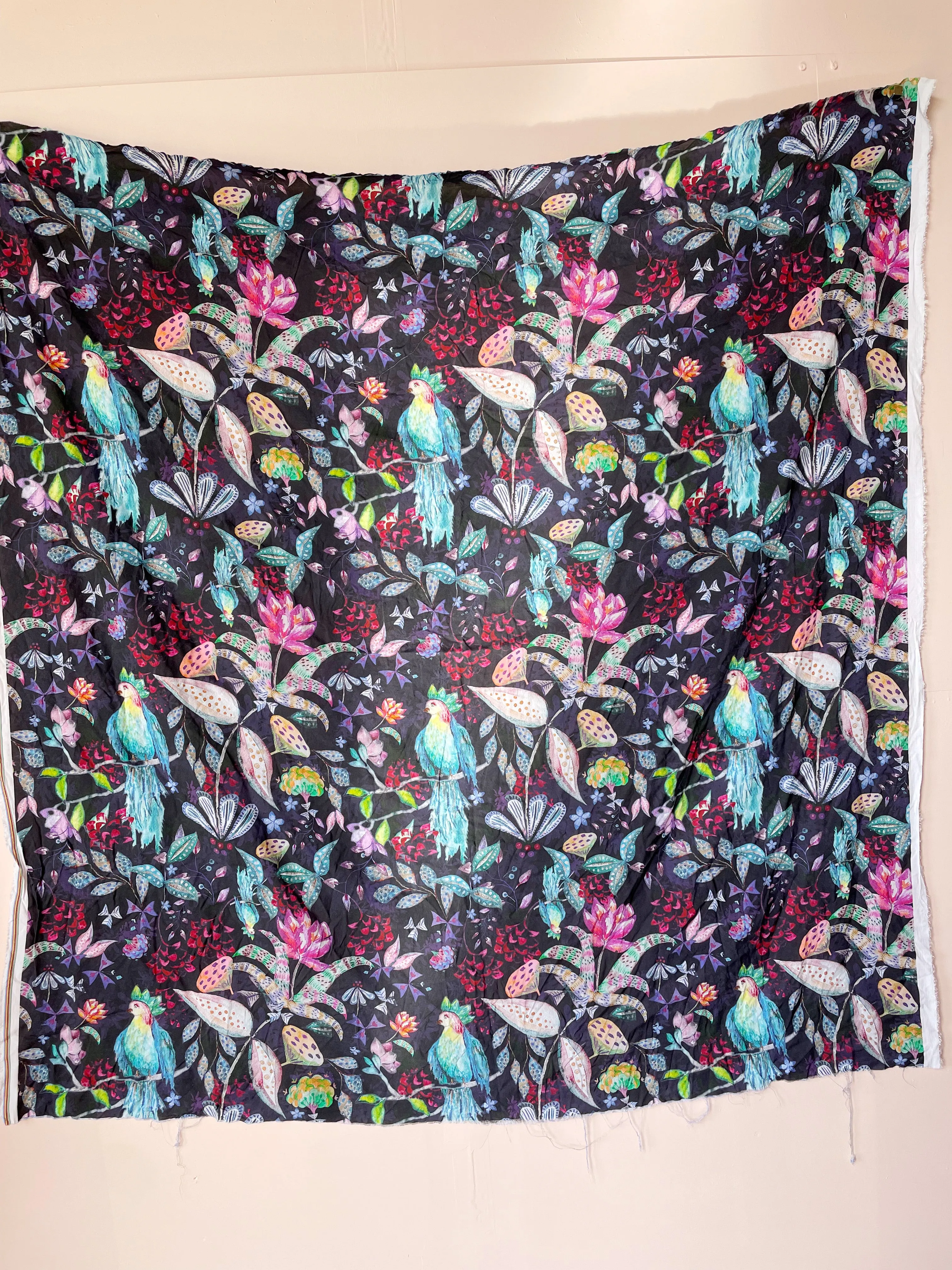 Linen cotton canvas in jungle bird