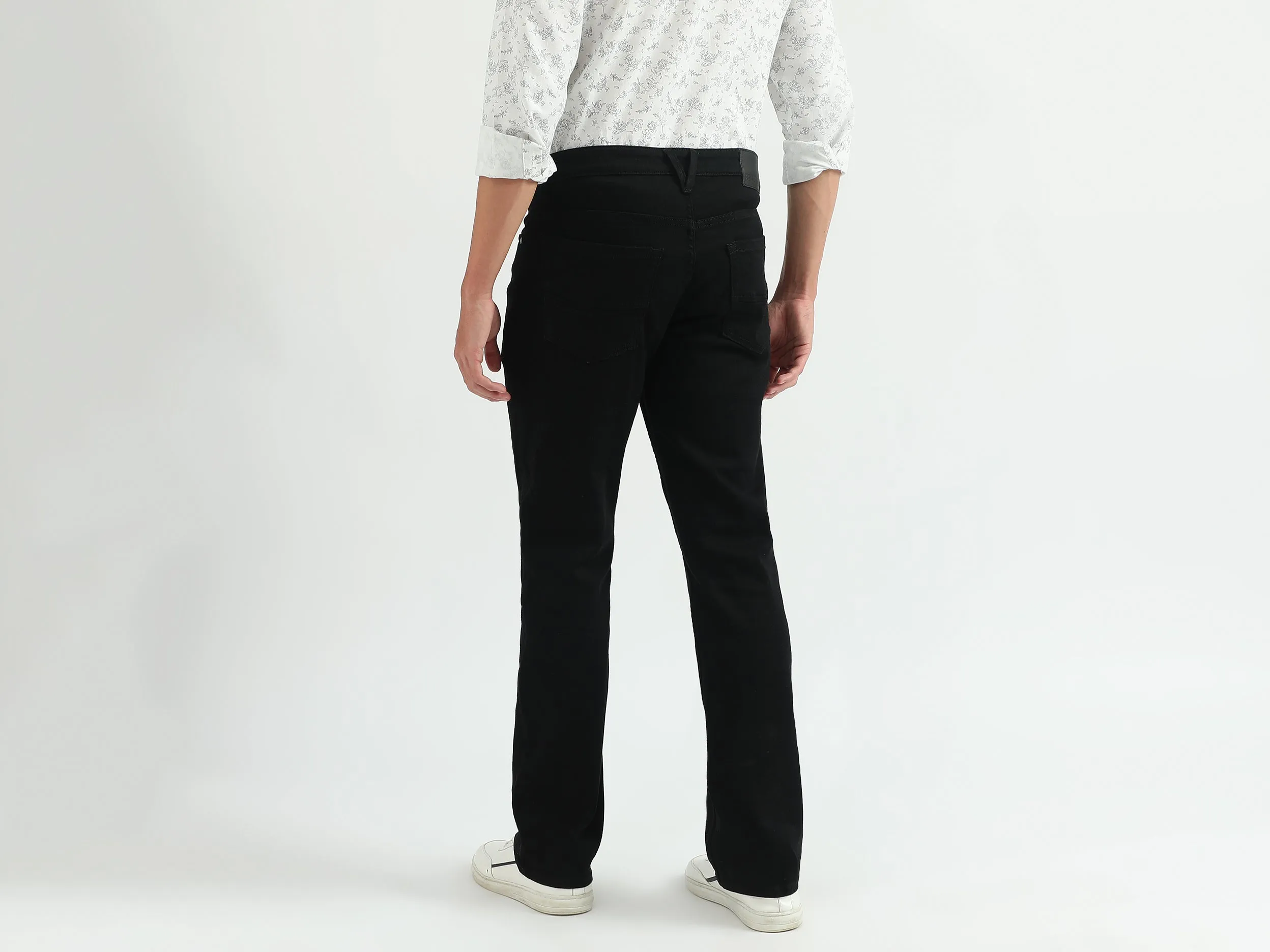 Men Solid Bootcut Jeans