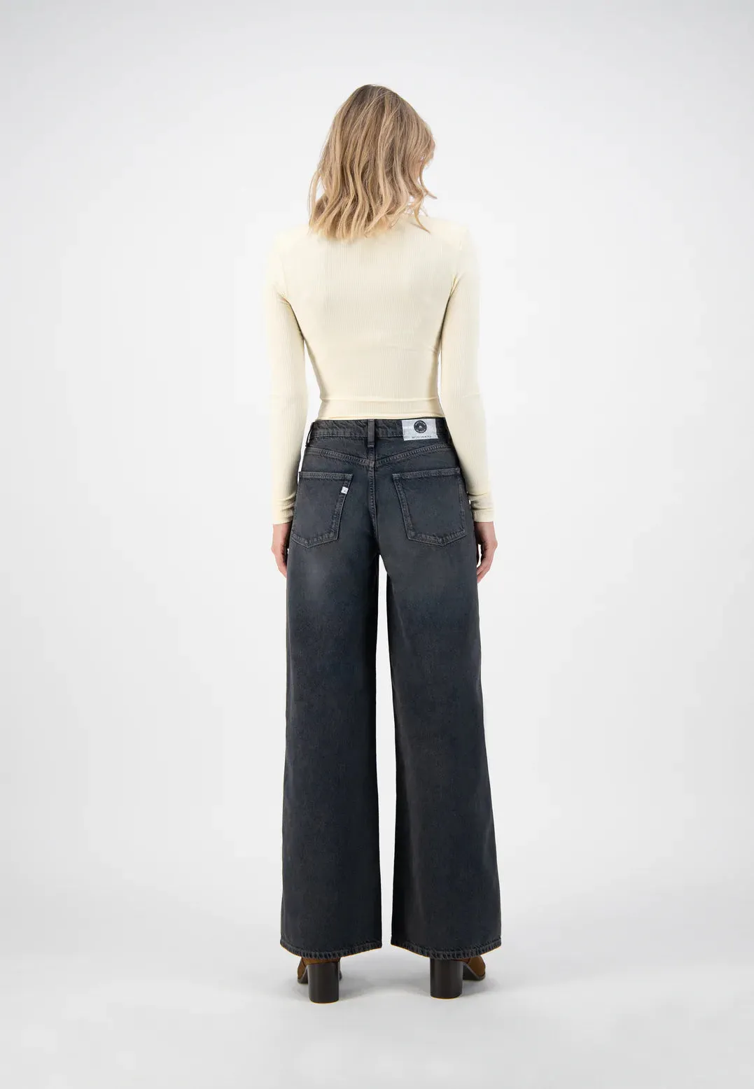 MUD JEANS Wyde Sara Heavy Black Stone