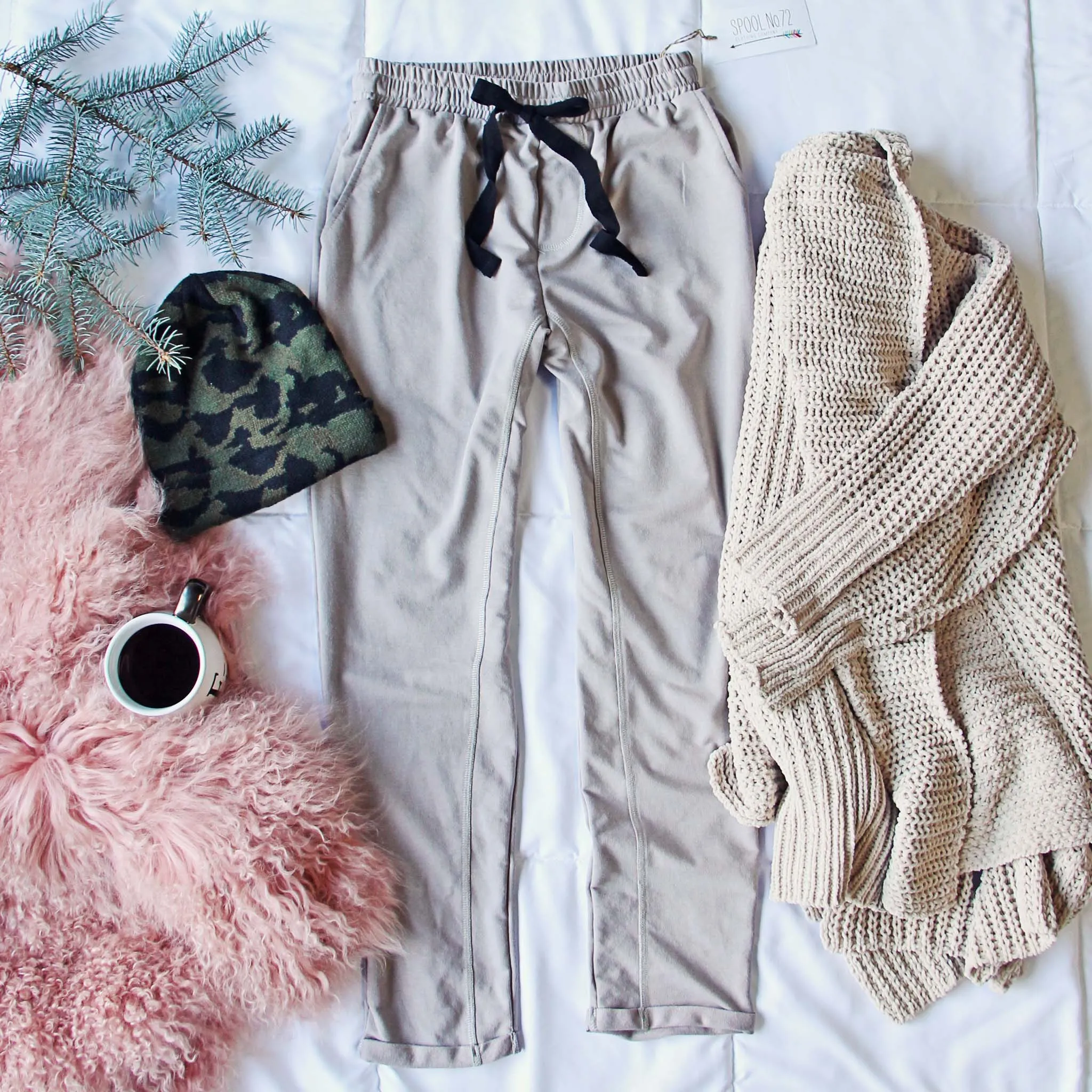 Sweet Cuff Joggers in Taupe